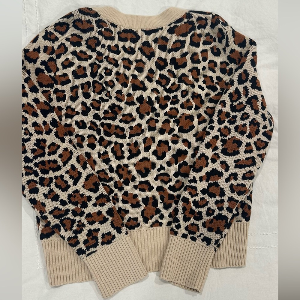 CAbi Cream and Black Leopard Print Cardigan Sweater Sz M - Picture 6 of 10